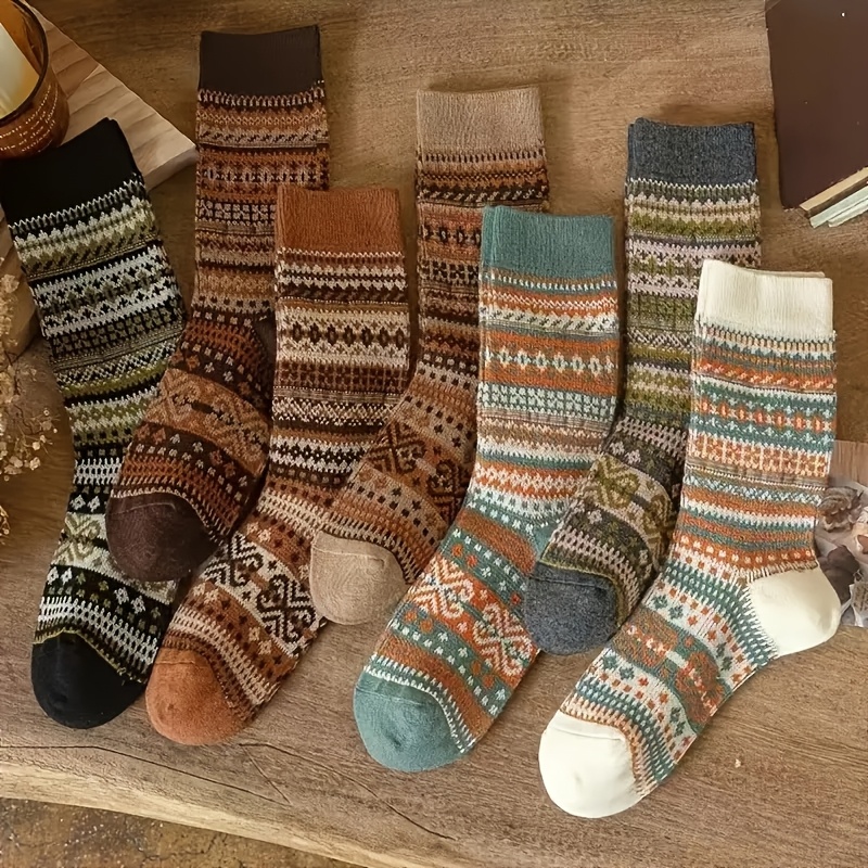 Winter Ethnic Fashion For Women - 女性用ミッドカーフソックス,レトロソックス,ファッショナブルなチャンキーデザイン,エスニックスタイル,7色