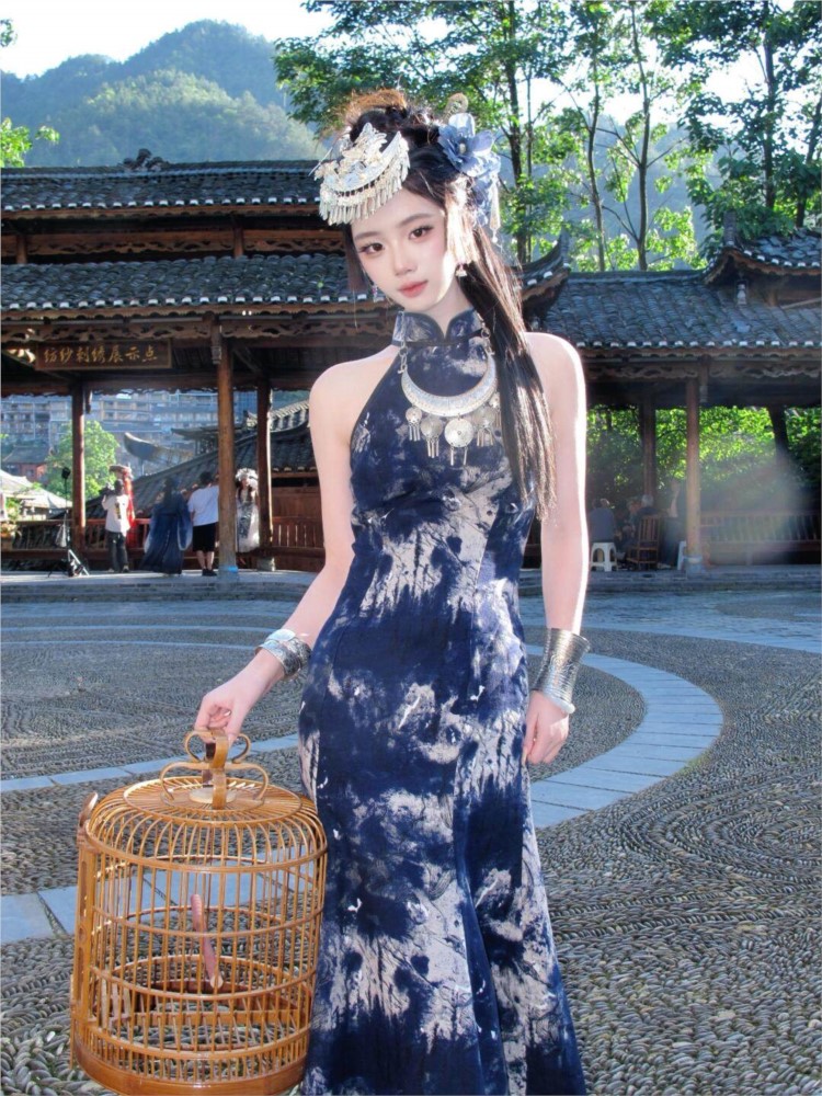 Ethnic Dress Fashion Show - 新しいバティックドレス、クールな女性服、エスニックスタイル、ファッションショーやパフォーマンスコスチューム、女性のための旅行写真撮影に。