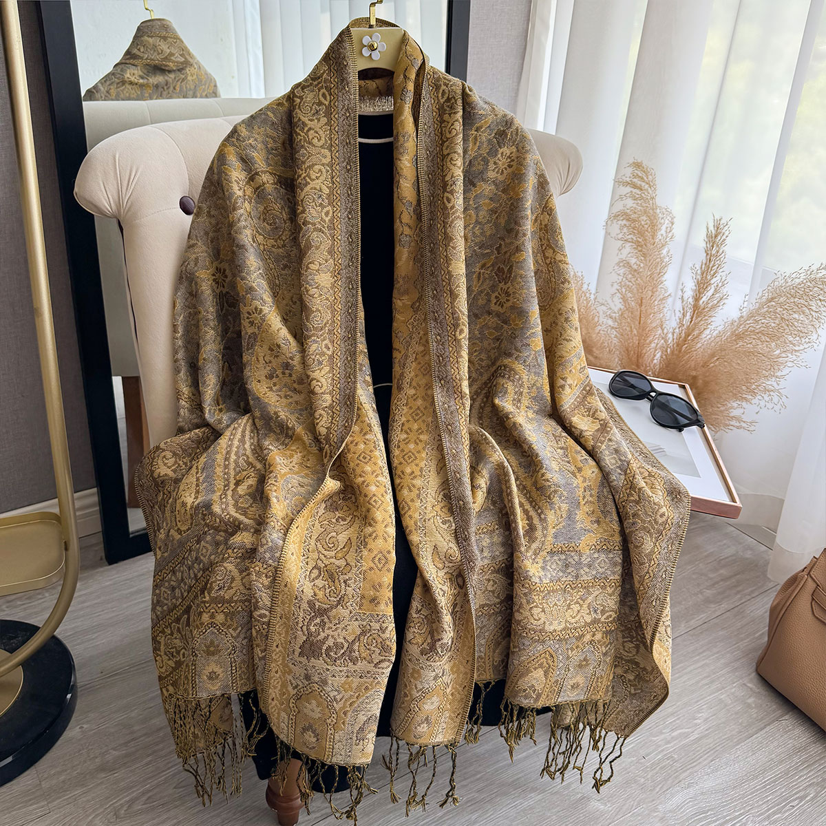 Winter Ethnic Fashion For Women - 2025 タッセルブランケットデザイン エスニック風 厚手パシュミナ 新冬 暖かいショール