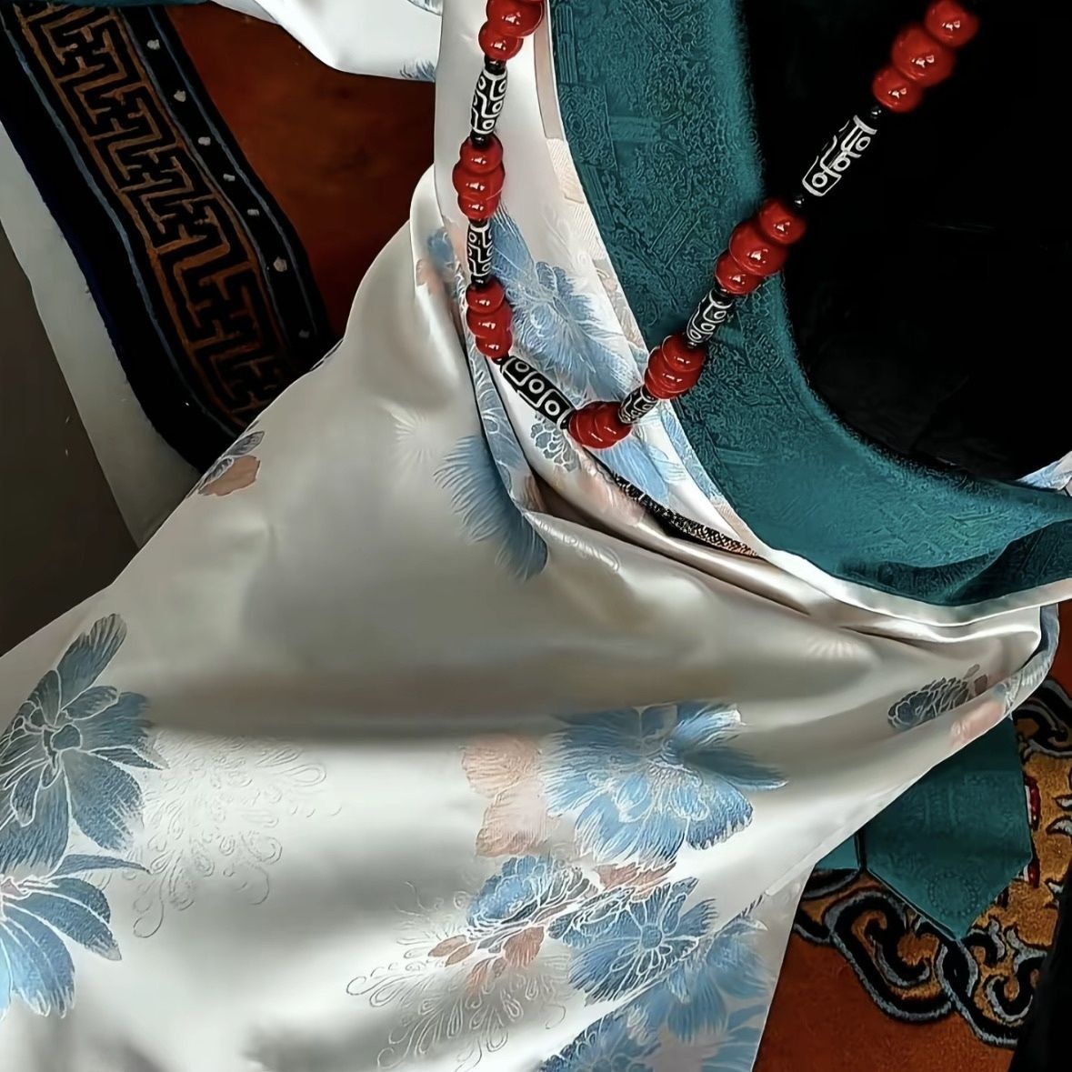 新しい女性用ブータンチベット衣装 カンバチベットスタイル エ - Ethnic Fashion Shoot のレビューと価格