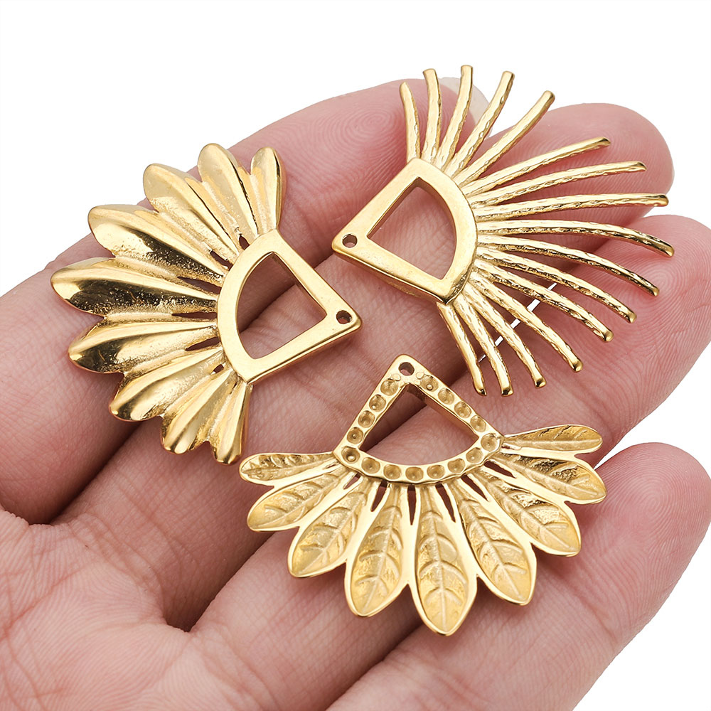 2 個のステンレス鋼の扇形イヤリングチャームボヘミアンゴール - Ethnic Fashion Jewellery のレビューと価格