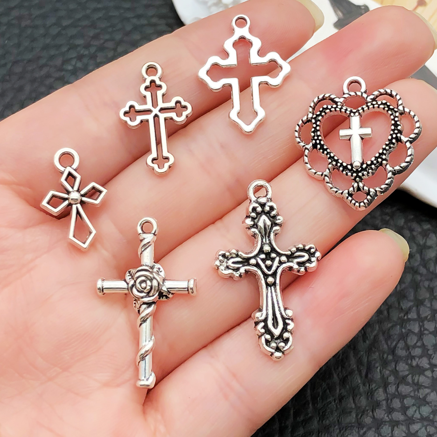 52個のクロスペンダント詰め合わせ (アンティークシルバー/ - Ethnic Fashion Jewellery のレビューと価格