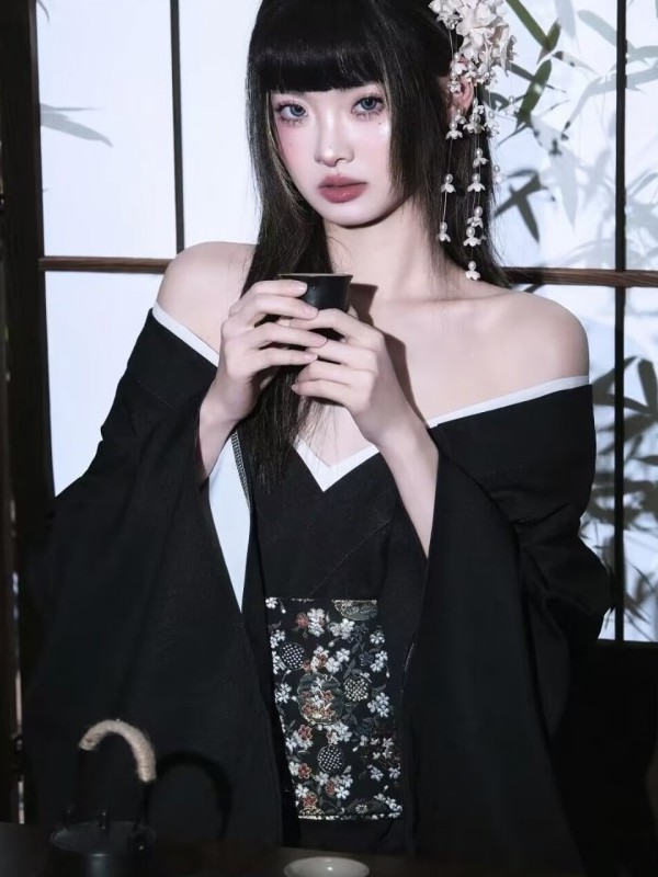 伝統的な日本の着物風バスローブドレス写真撮影女子学生レトロ服 - Ethnic Fashion Shoot のレビューと価格