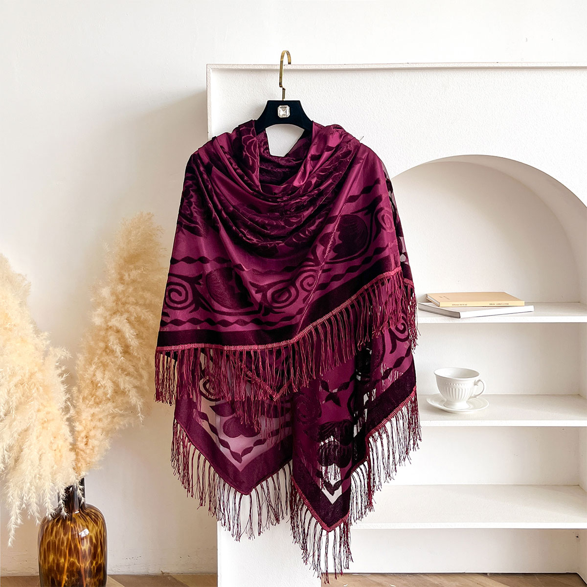 レトロベルベットタッセルスカーフ花柄刺繍暖かいアウターショー - Winter Ethnic Fashion For Women のレビューと価格